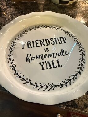 Paula Dean. Large pie Friendship Is Homemade Y'All Decorative White Plate